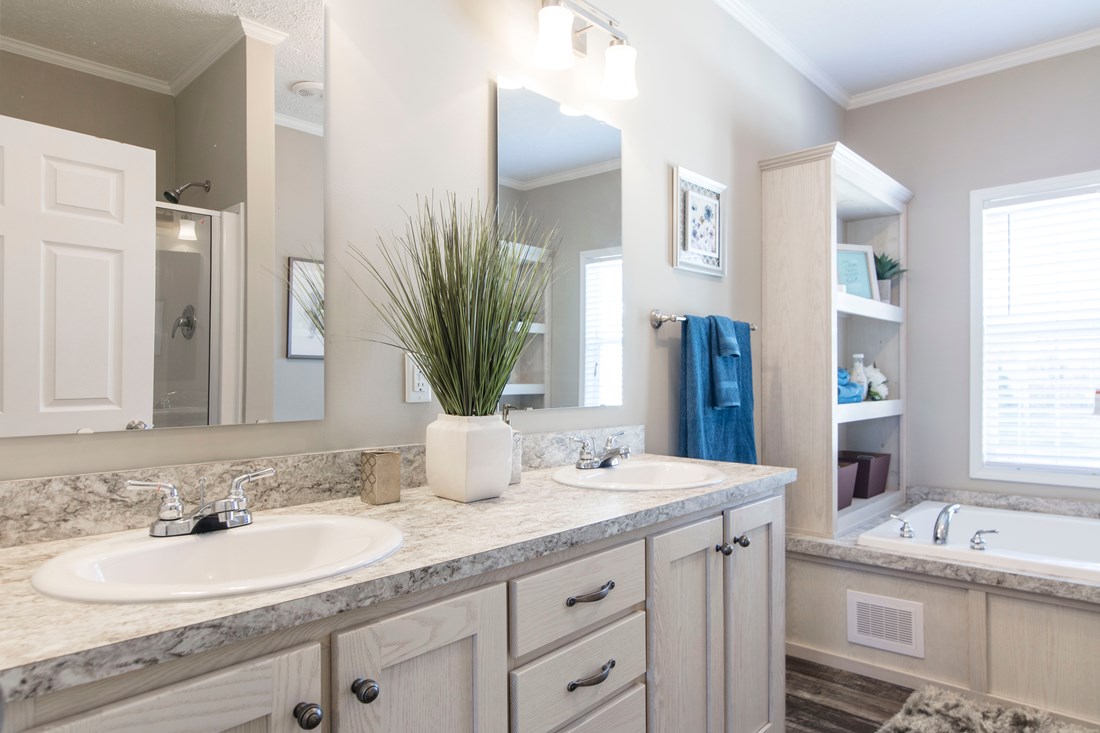 The 3338 HERITAGE Master Bathroom. This Manufactured Mobile Home features 4 bedrooms and 2 baths.